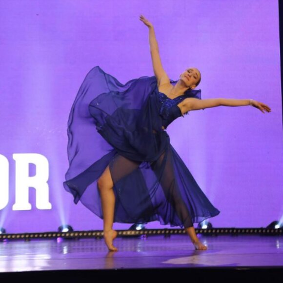 Rich bleu lyrical dance set - Picture 5 of 5